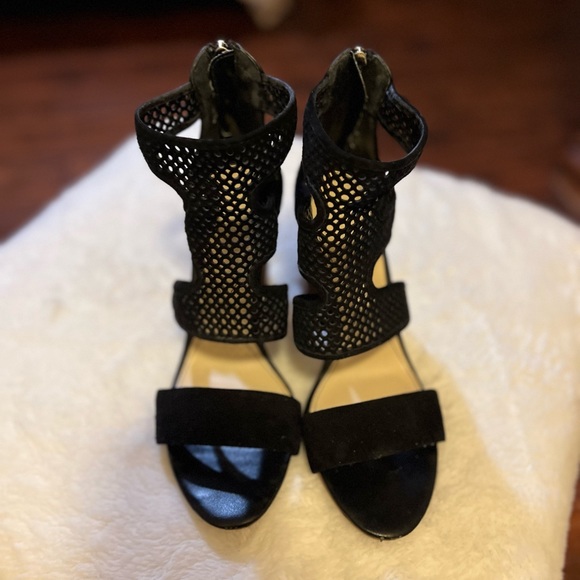 Isola Kaley Block Heel Shoes - Picture 3 of 5